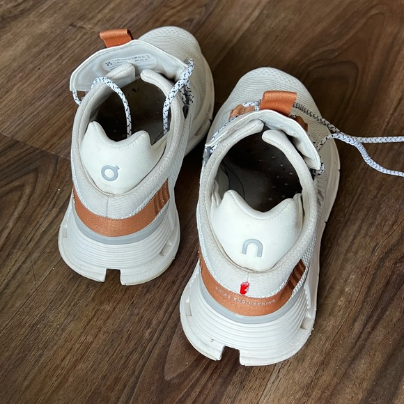 ON Running Cloudnova Women Running Shoes - Picture 2 of 12